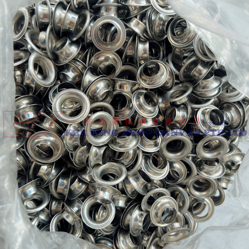 2 Eyelets Eyelets